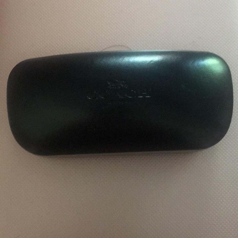 COACH New York Clamshell Sunglass Black Hard Case